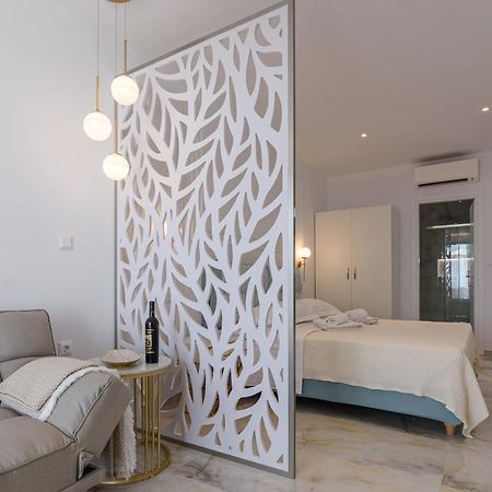 Dionisos Suites Lixouri Buitenkant foto
