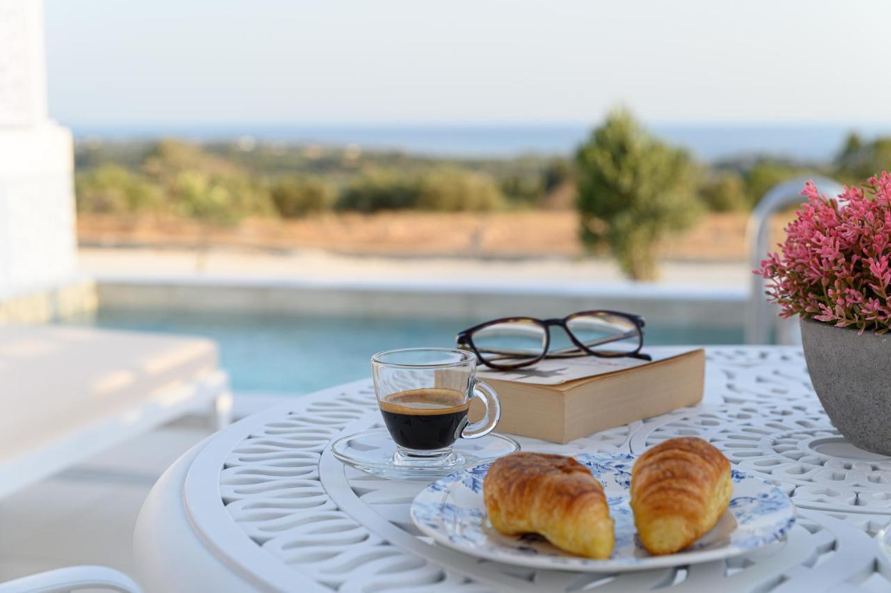 Dionisos Suites Lixouri Buitenkant foto