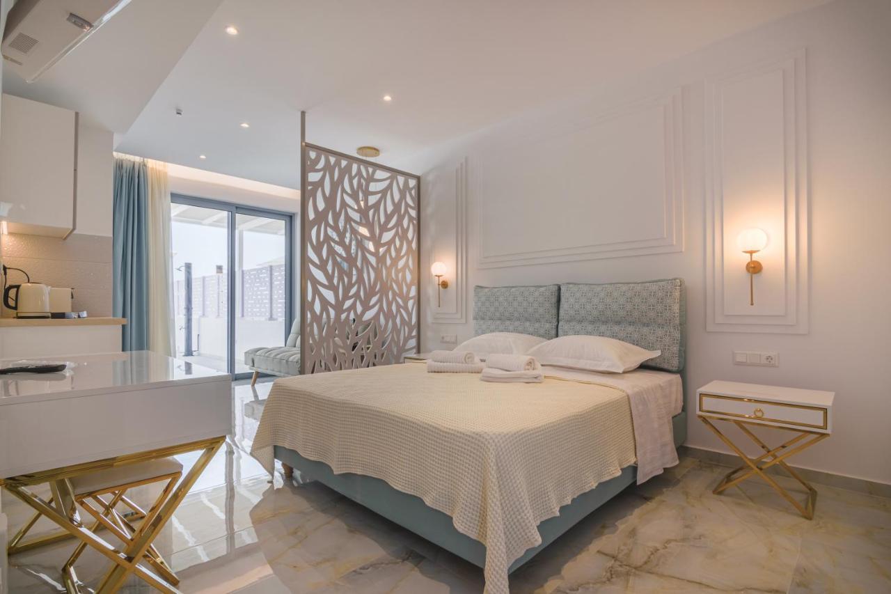 Dionisos Suites Lixouri Buitenkant foto