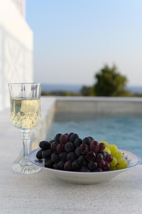 Dionisos Suites Lixouri Buitenkant foto