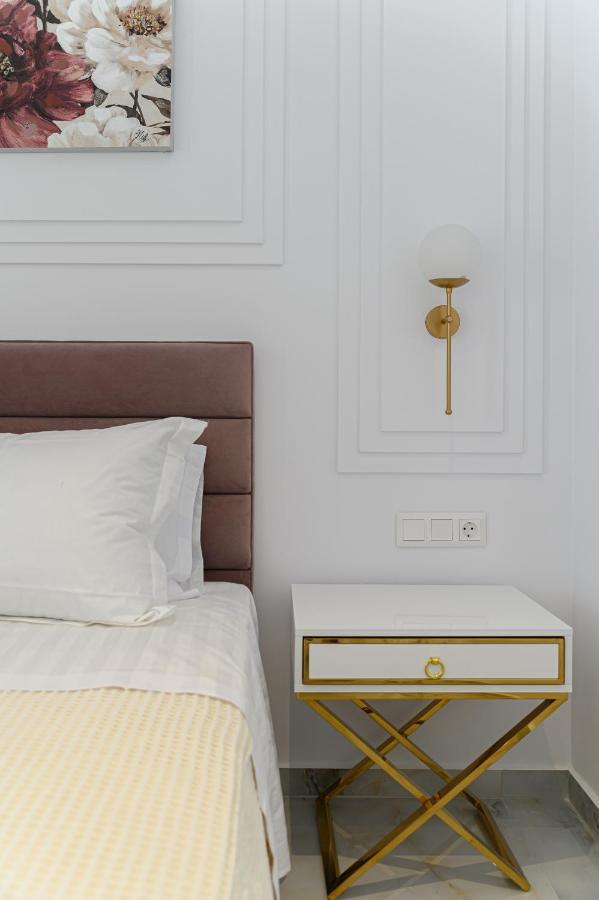 Dionisos Suites Lixouri Buitenkant foto