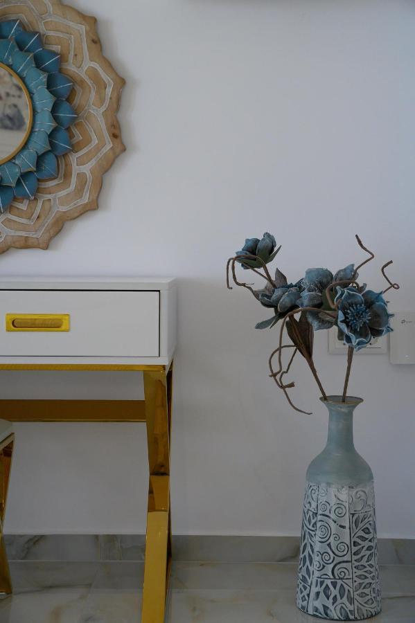 Dionisos Suites Lixouri Buitenkant foto