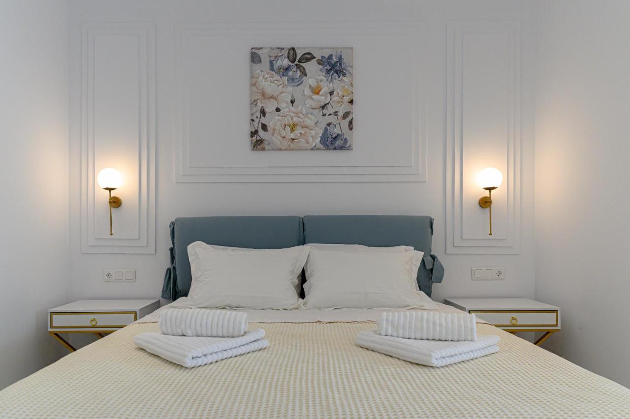 Dionisos Suites Lixouri Buitenkant foto