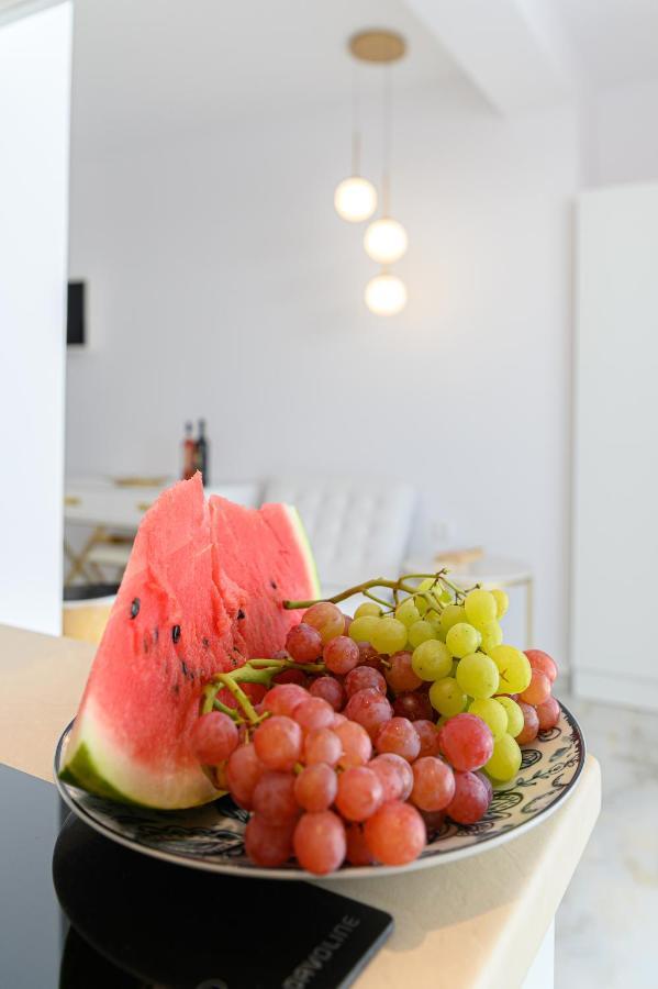 Dionisos Suites Lixouri Buitenkant foto