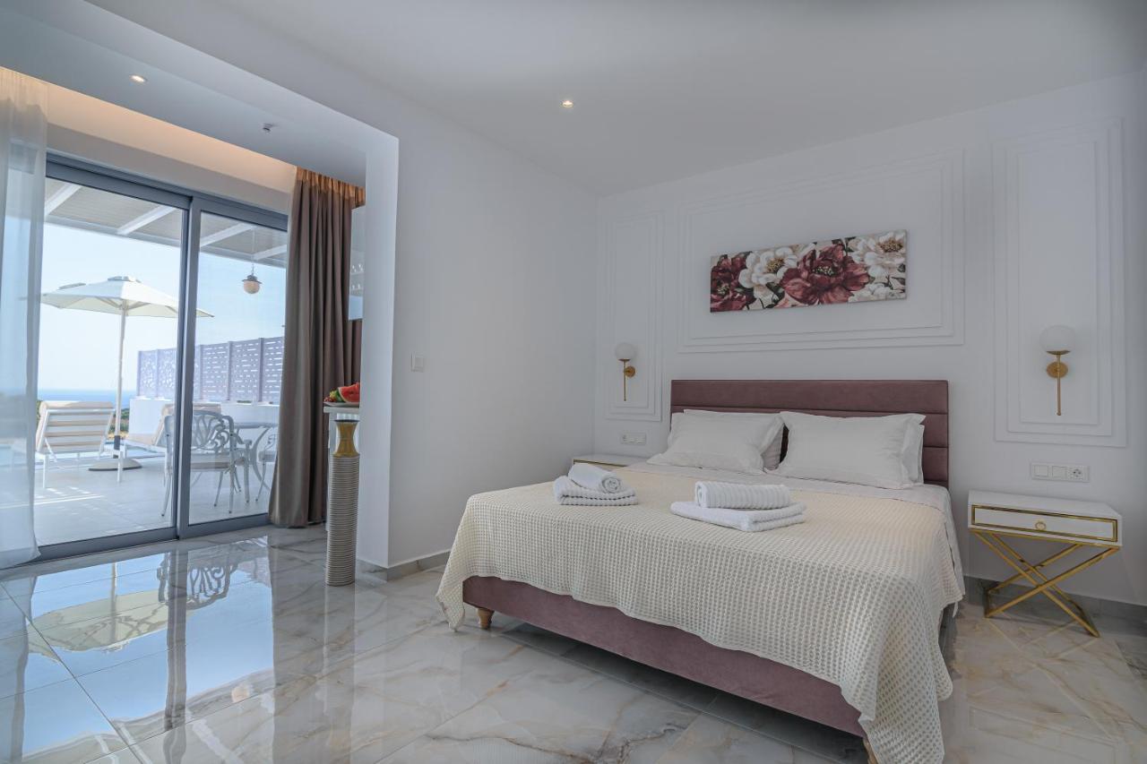 Dionisos Suites Lixouri Buitenkant foto