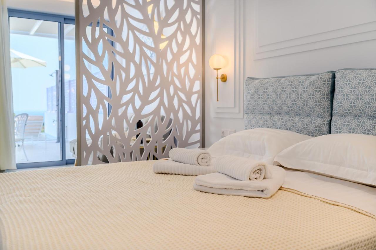 Dionisos Suites Lixouri Buitenkant foto
