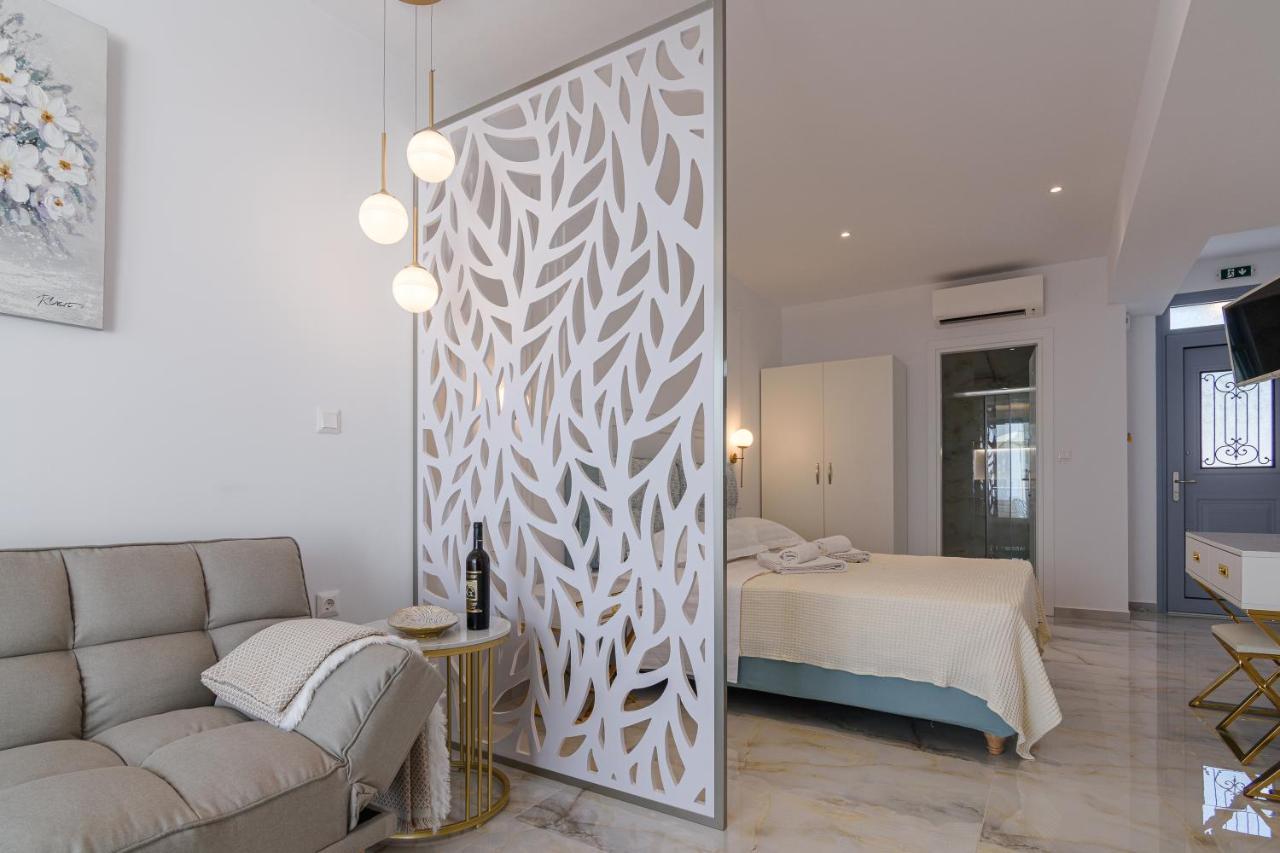 Dionisos Suites Lixouri Buitenkant foto