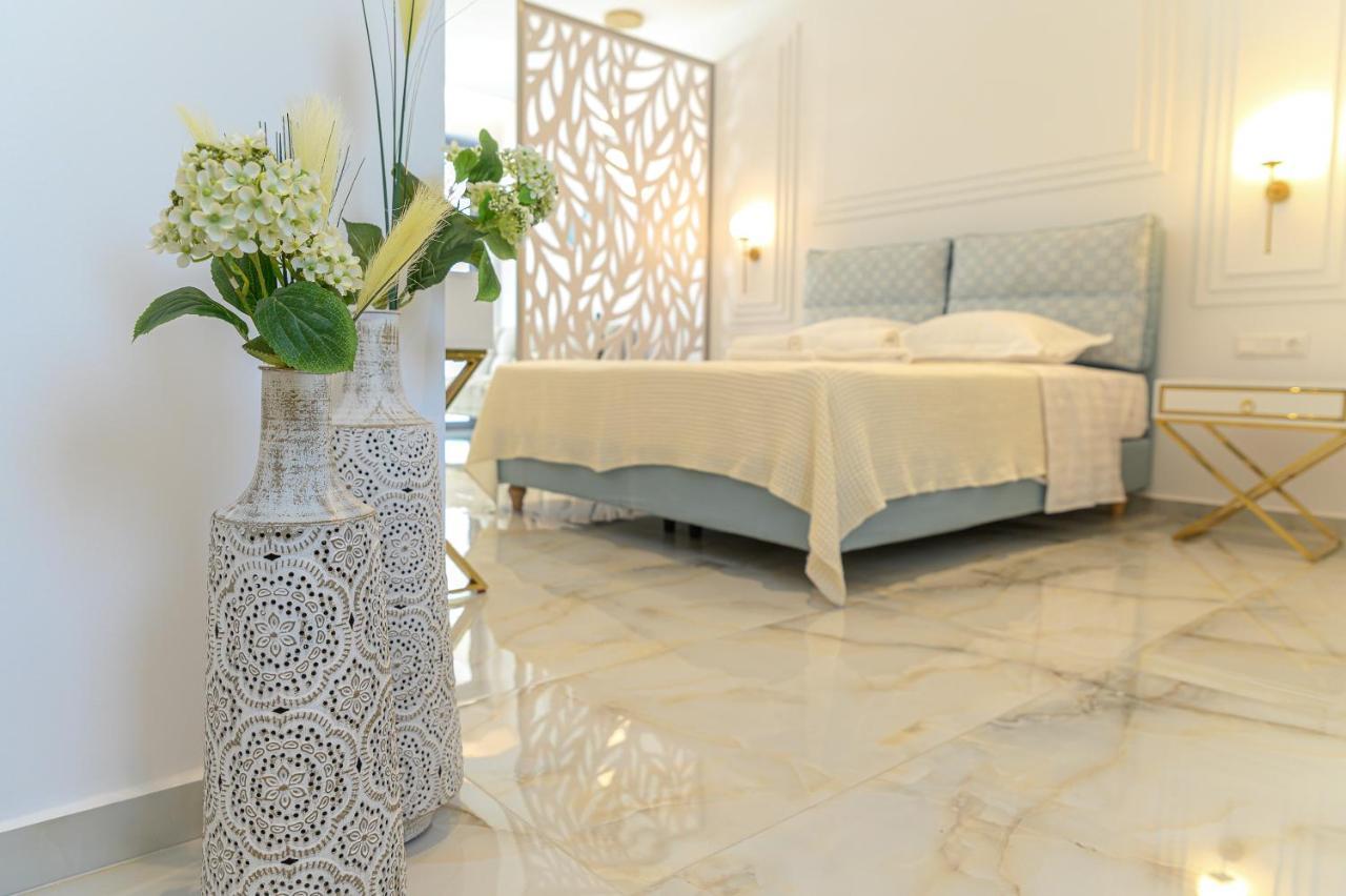 Dionisos Suites Lixouri Buitenkant foto