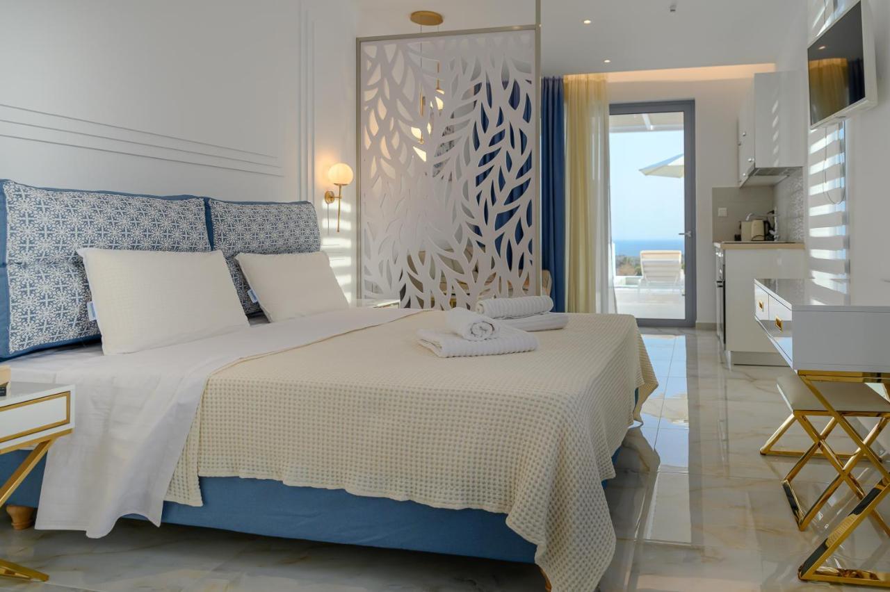 Dionisos Suites Lixouri Buitenkant foto
