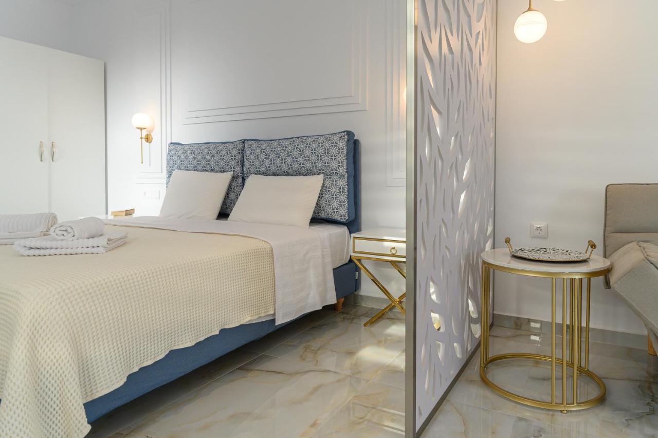 Dionisos Suites Lixouri Buitenkant foto
