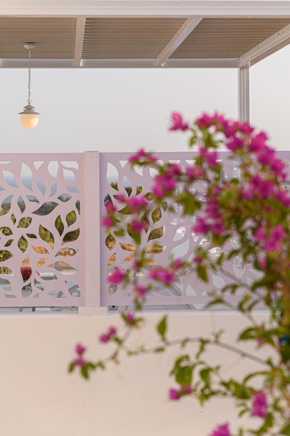 Dionisos Suites Lixouri Buitenkant foto